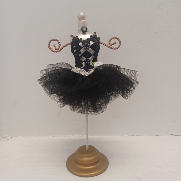 Source Unknown Jewelry - Vintage Jewelry Holder Mannequin Black Dress 7" Height